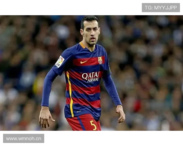 内维斯 vs 布斯克茨：传统组织后腰的风格差异