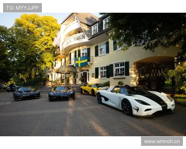 莱万居然把超跑换成了迷你电动车？想不到冠军也有这种日常！