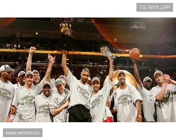 邓肯挡拆为帕克制造空位胜过单打稳定进攻